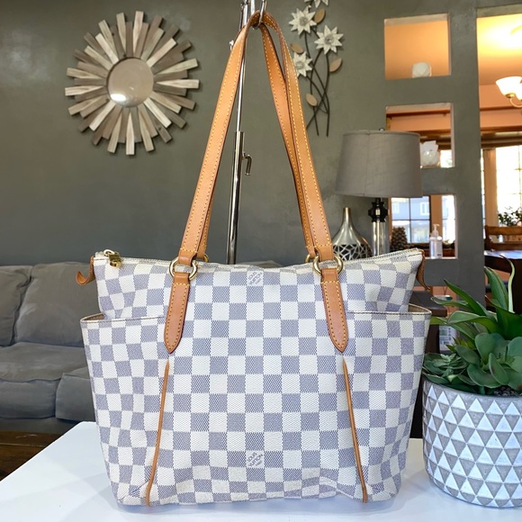 Louis Vuitton Handbags - ❤️authentic louis vuitton